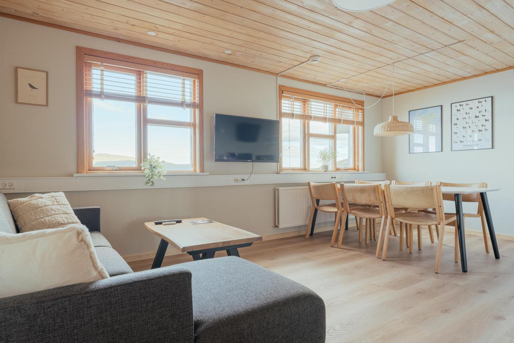 A Tromini Guesthouse Tórshavn Exterior foto