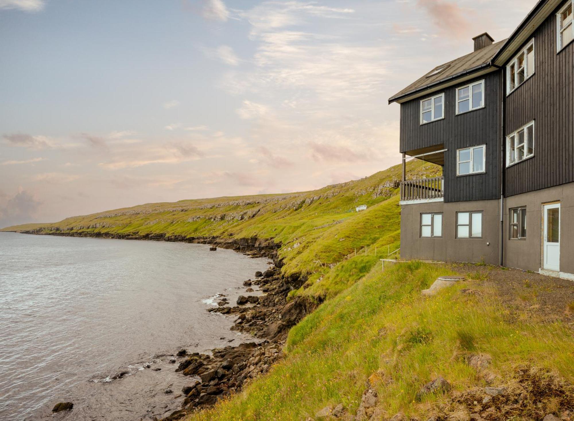 A Tromini Guesthouse Tórshavn Exterior foto